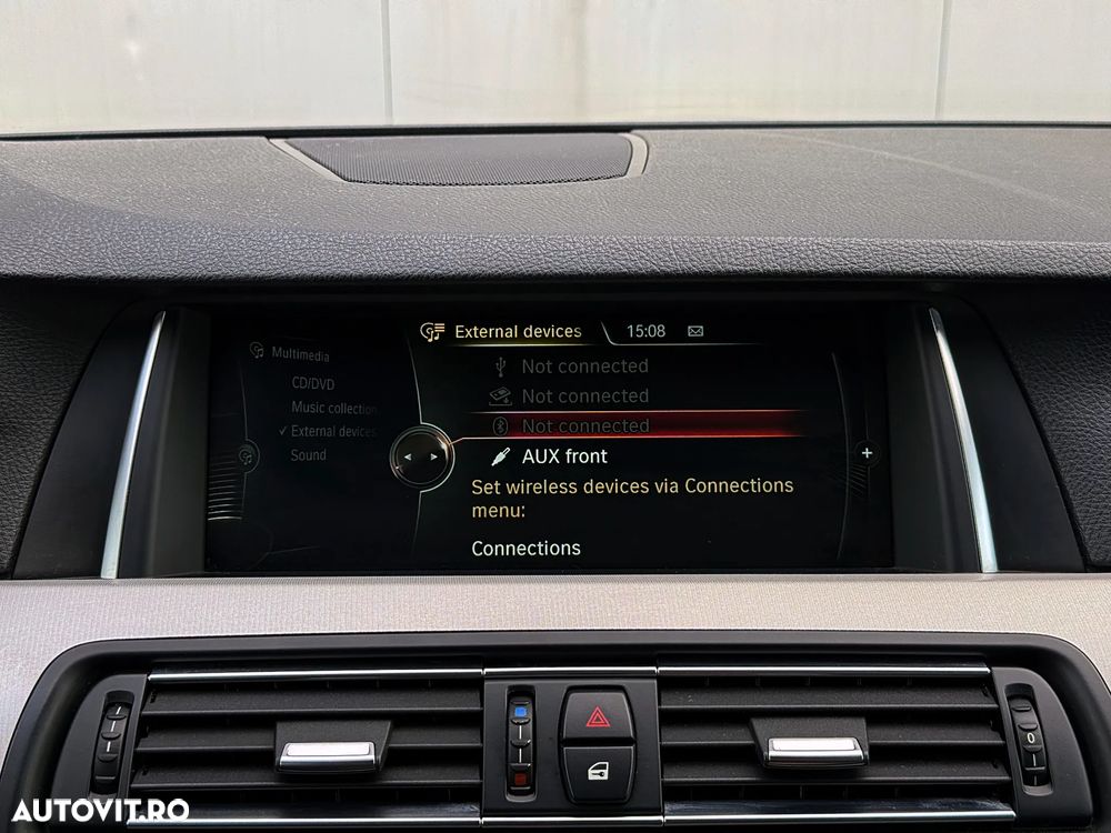 BMW Seria 5 535d xDrive Touring Sport-Aut. - 26