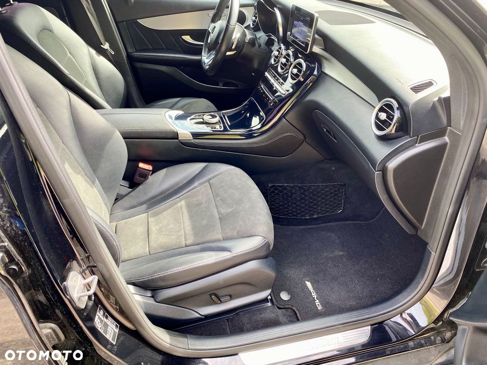 Mercedes-Benz GLC - 24