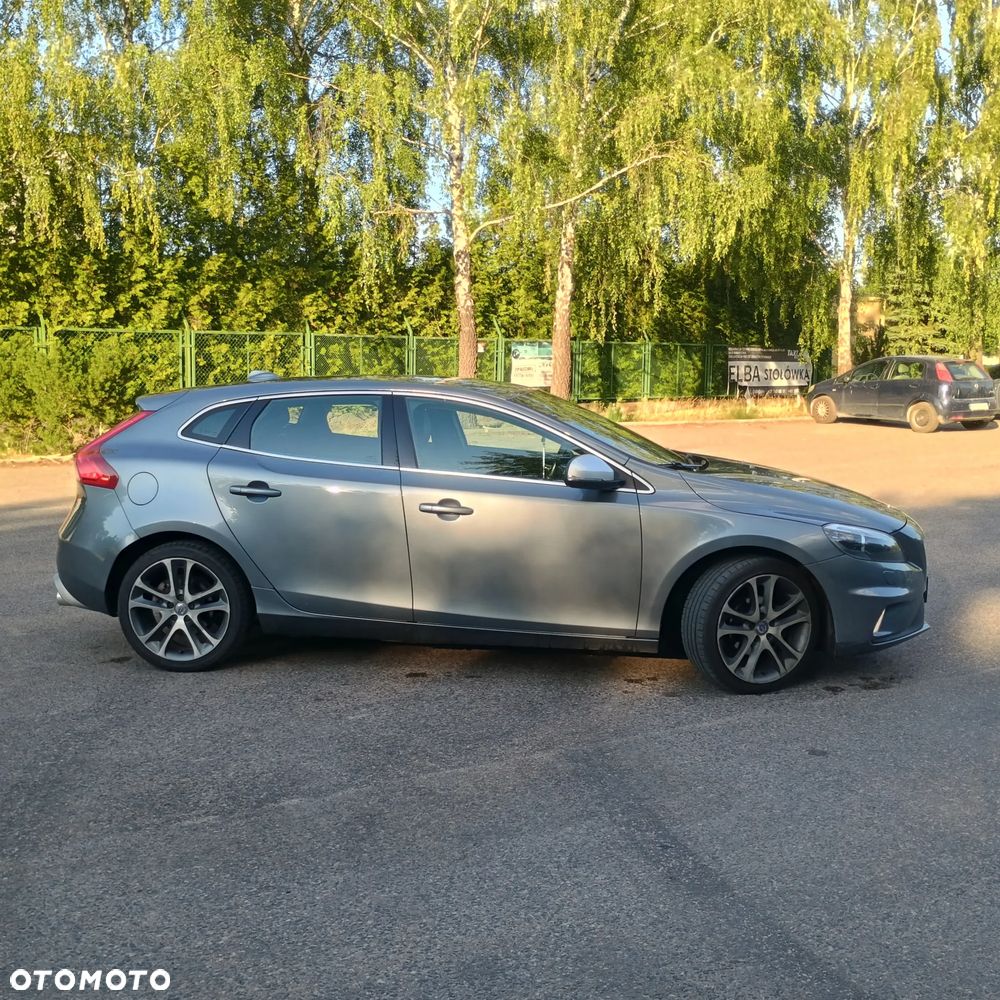Volvo V40 D2 Drive-E R-Design Kinetic - 9
