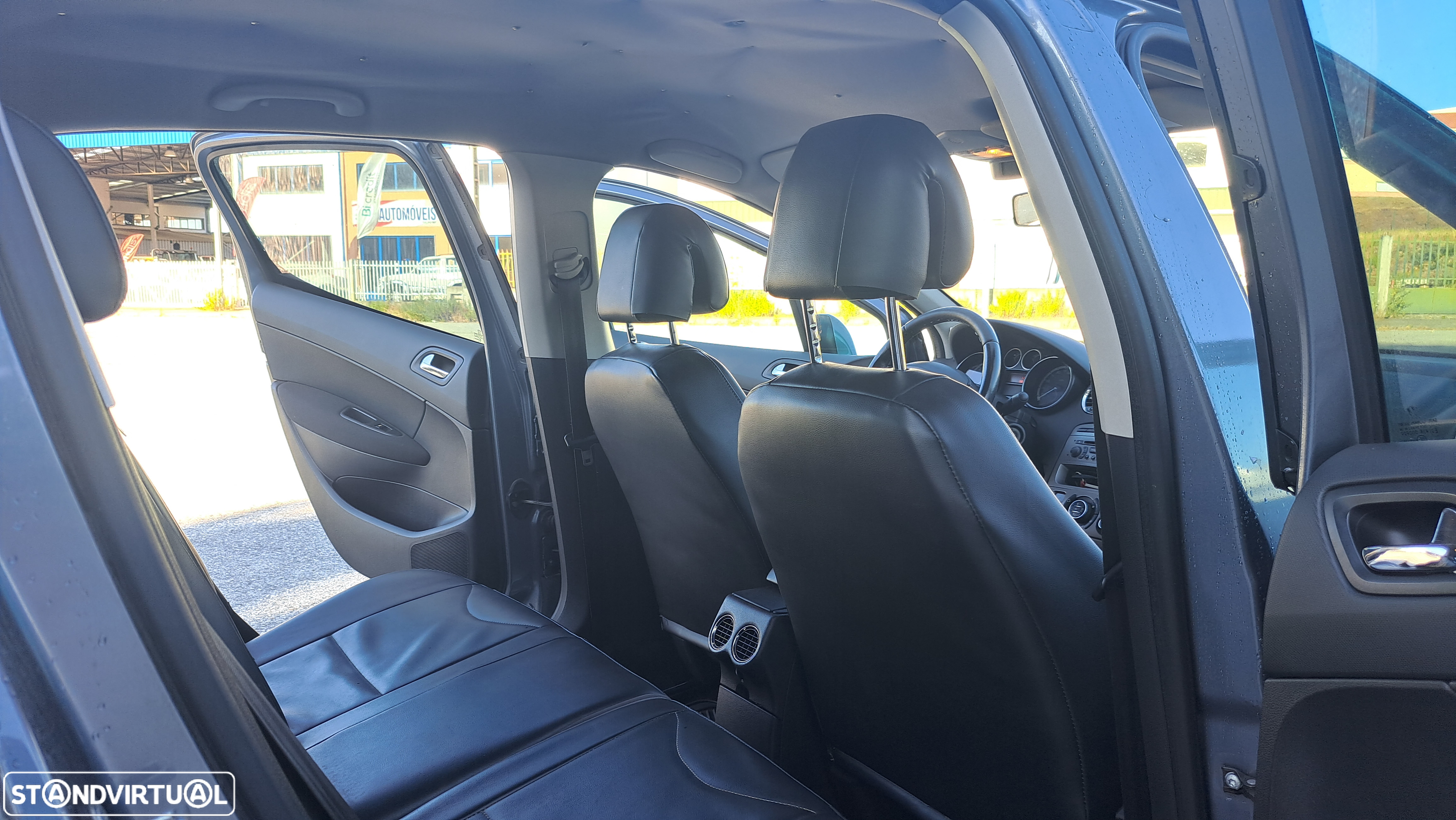Peugeot 308 1.6 HDi Executive CVM6 - 9