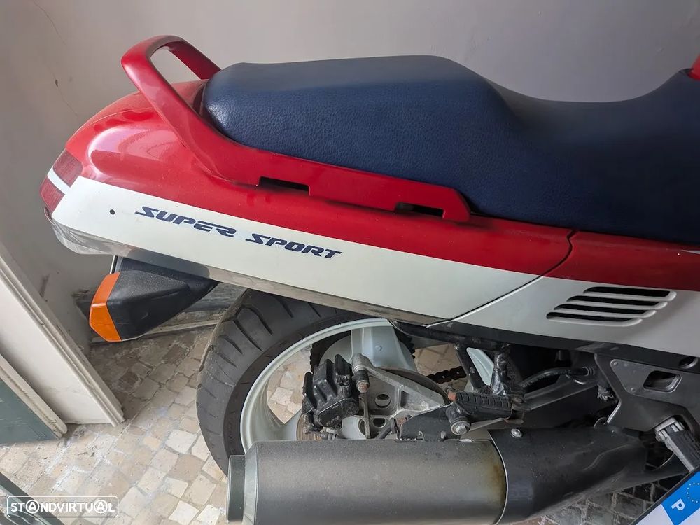 Honda CBR 1000 F - 6