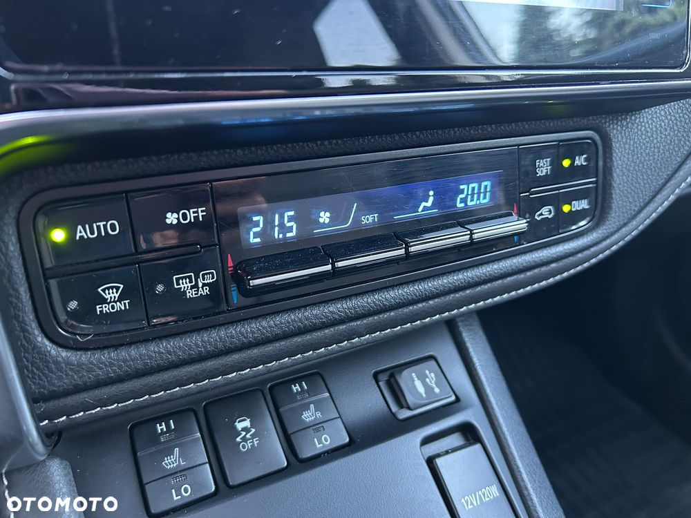 Toyota Auris Hybrid 135 Prestige - 17