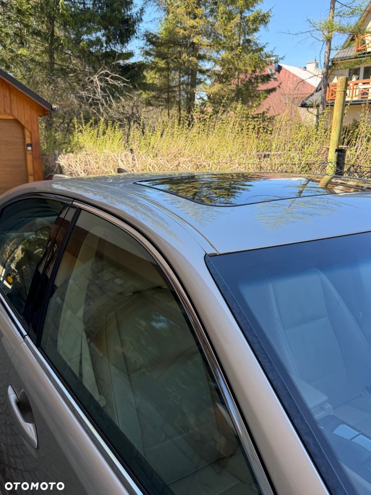 Lexus ES - 9