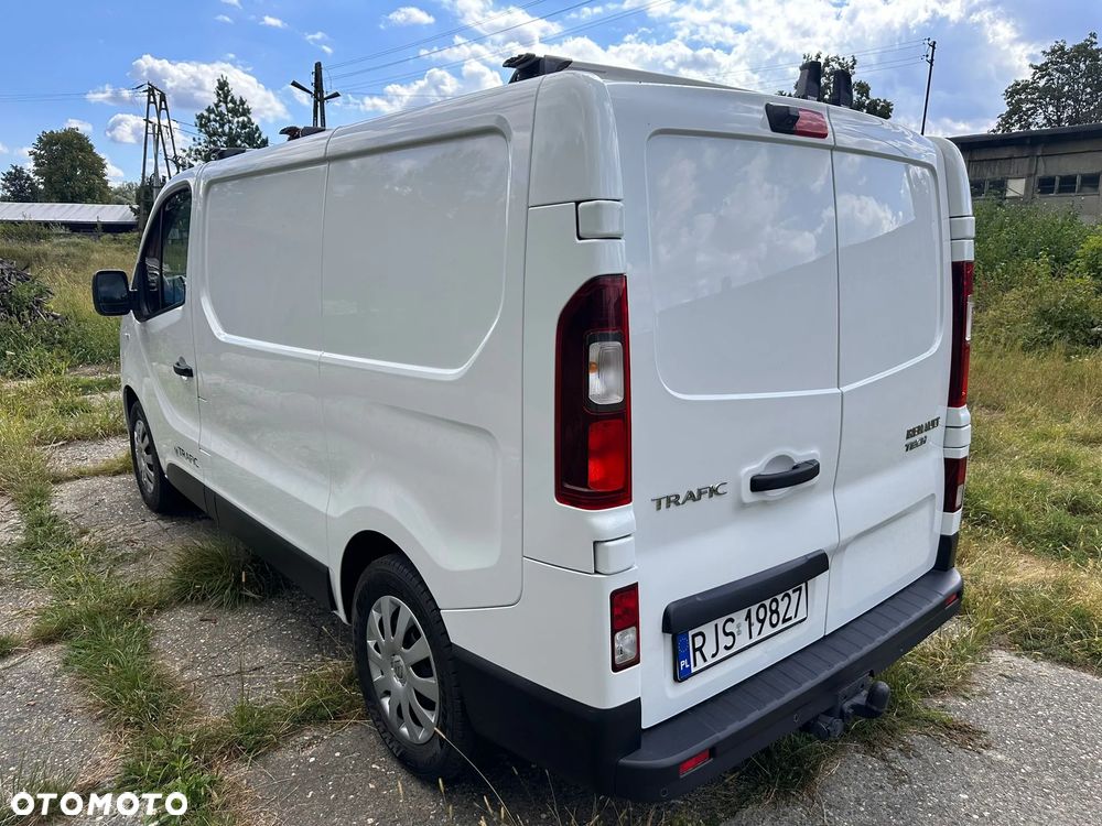 Renault Trafic L1H1 1.6 diesel 145kM, manual, 2019 rok BAGAŻNIK DACHOWY THULE, KAMERA COFANIA, HAK, CZUJNIKI PARKOWANIA, ORGINALNY PRZEBIEG! - 11