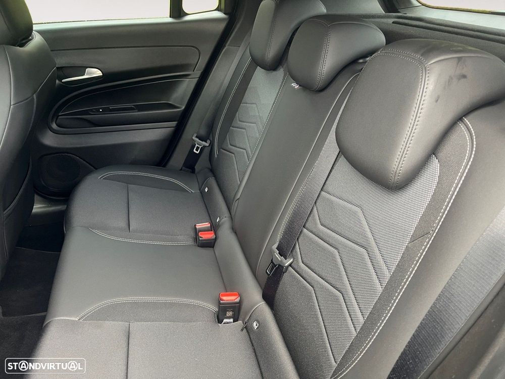 Jeep Avenger 1.2 GSE T3 Summit - 13