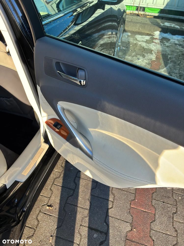 Lexus IS 220 D Prestige - 13