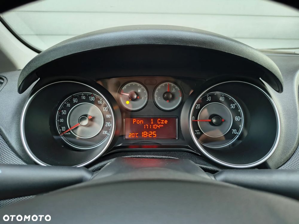 Fiat Punto 1.4 Young - 26