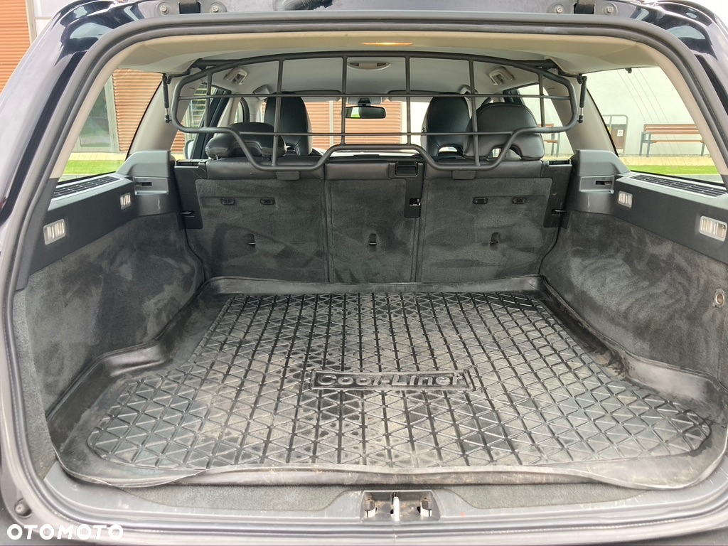 Volvo XC 70 2.4D Momentum - 10