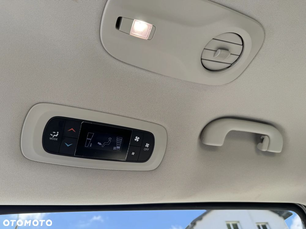 Chrysler Pacifica - 31