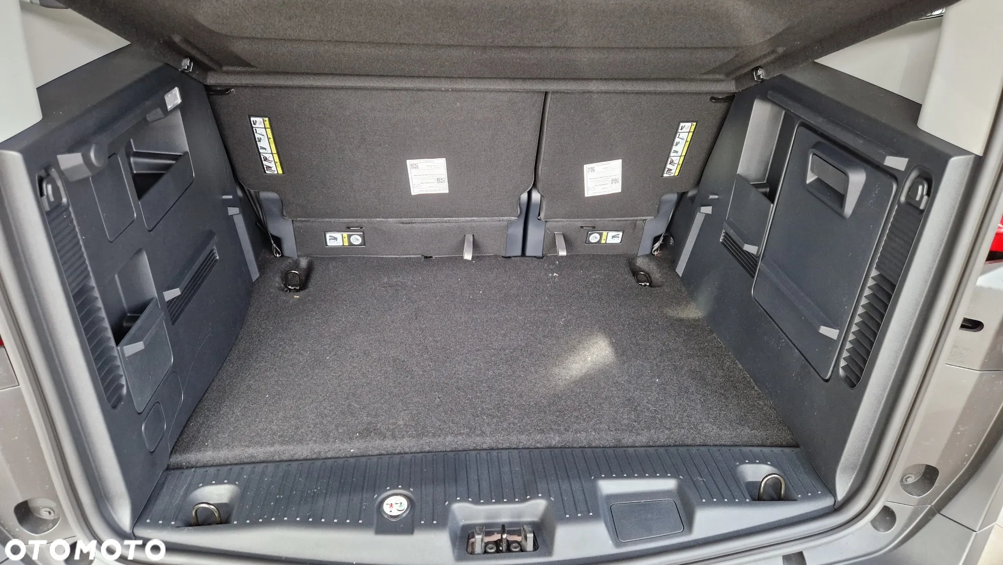 Ford Tourneo Courier 1.0 EcoBoost Titanium - 25