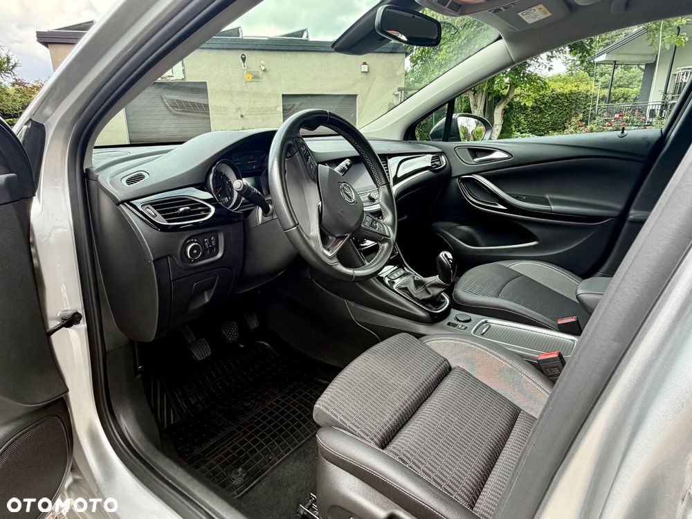 Opel Astra 1.2 T Elegance S&S - 9