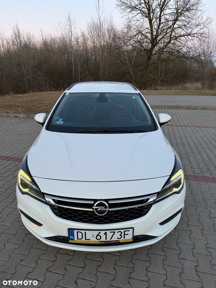 Opel Astra 1.6 CDTI Sport - 1