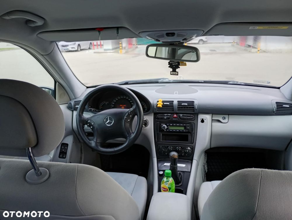 Mercedes-Benz Klasa C 180 T Kompressor Classic - 10