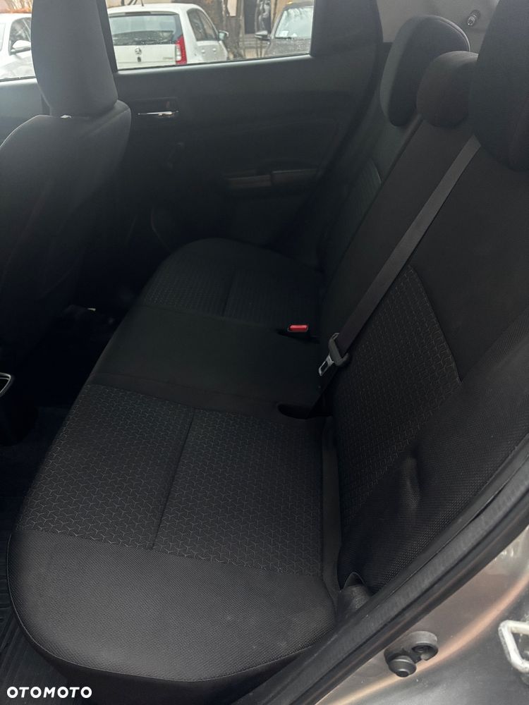 Suzuki Swift - 10