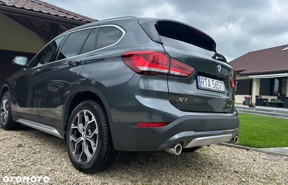 BMW X1 xDrive18d xLine - 4