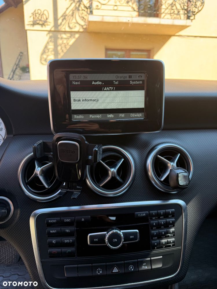 Mercedes-Benz Klasa A 250 4Matic 7G-DCT - 10