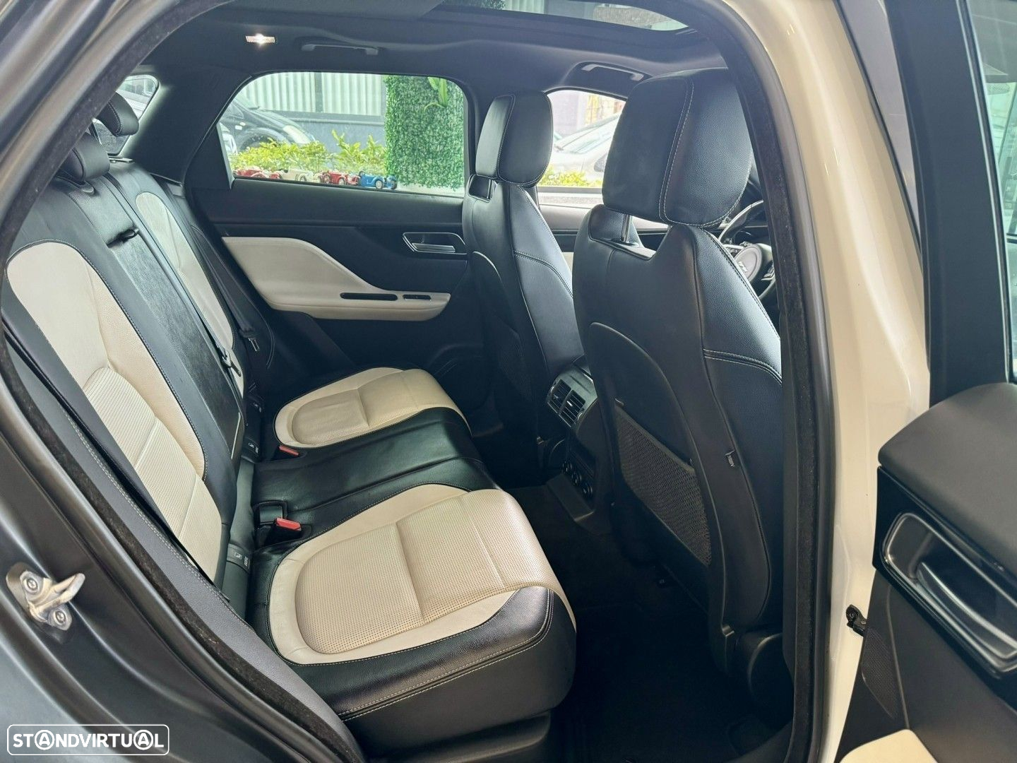 Jaguar F-Pace 2.0 i4D R-Sport AWD Aut. - 8