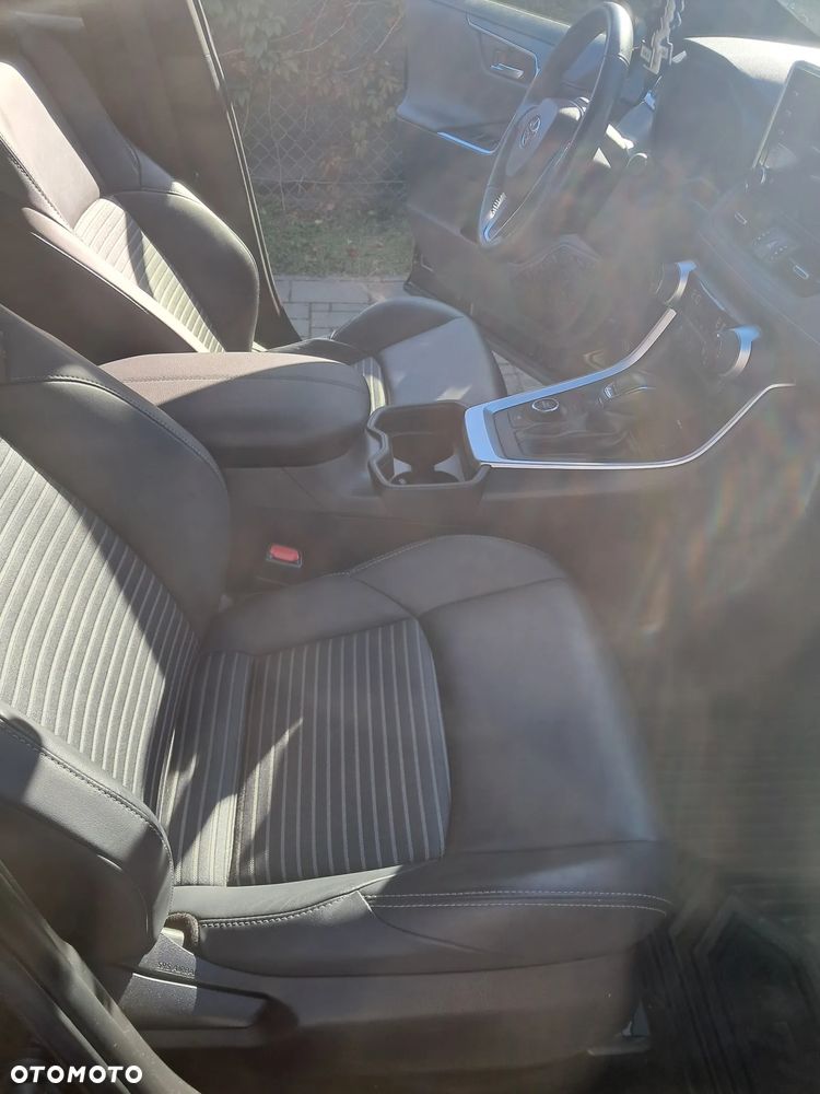 Toyota RAV4 - 9