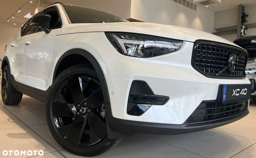 Volvo XC 40 B4 AWD Ultimate Dark - 10