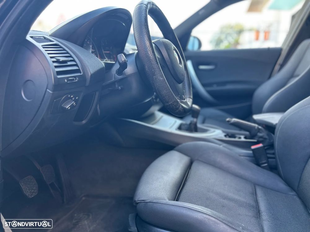BMW 120 d Sport - 16