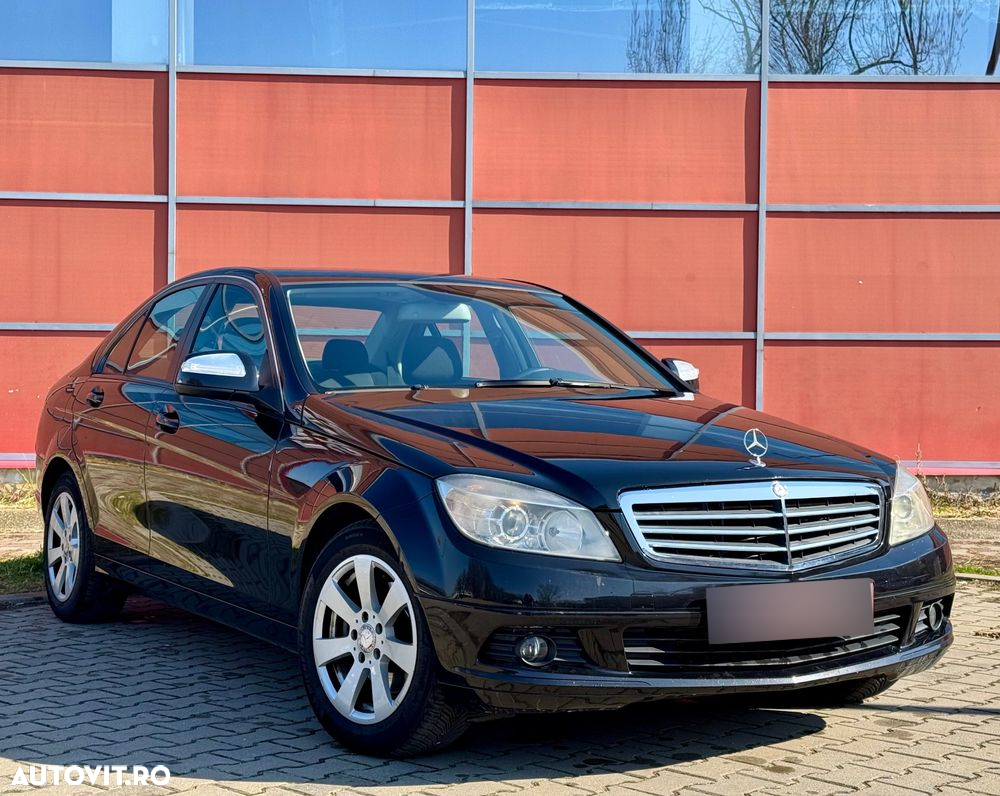 Mercedes-Benz C 220 CDI DPF Automatik BlueEFFICIENCY Elegance - 23