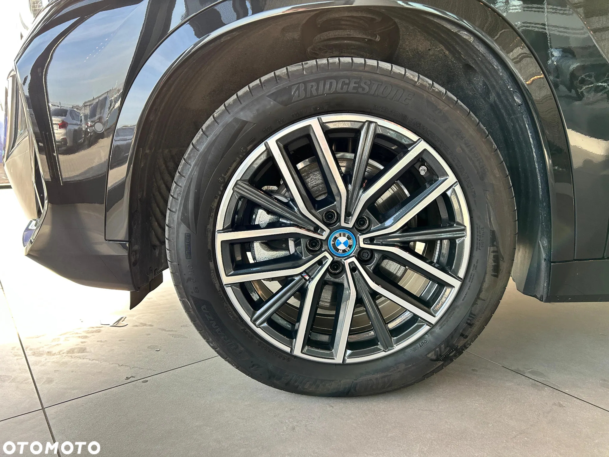 BMW iX1 xDrive30 M Sport - 30
