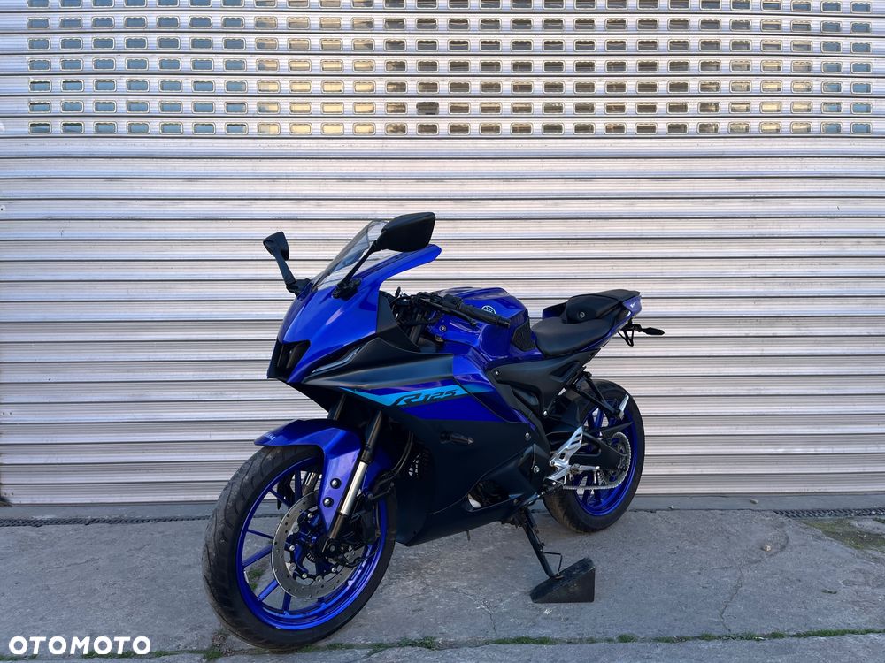 Yamaha YZF - 32