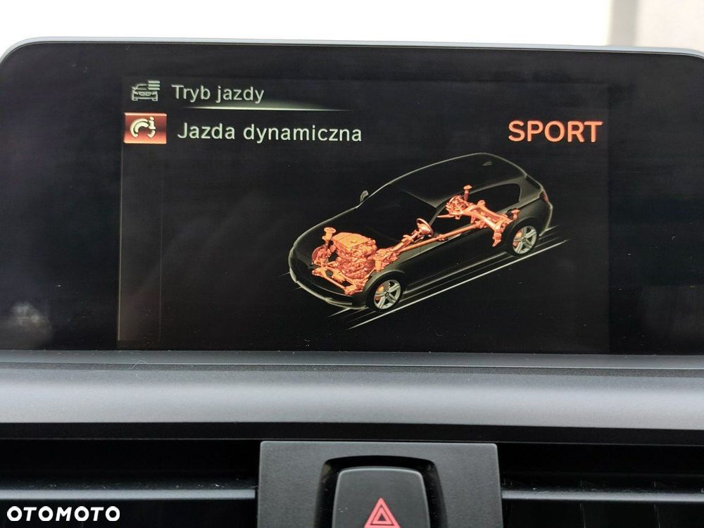 BMW Seria 1 118d xDrive Sport Line - 26