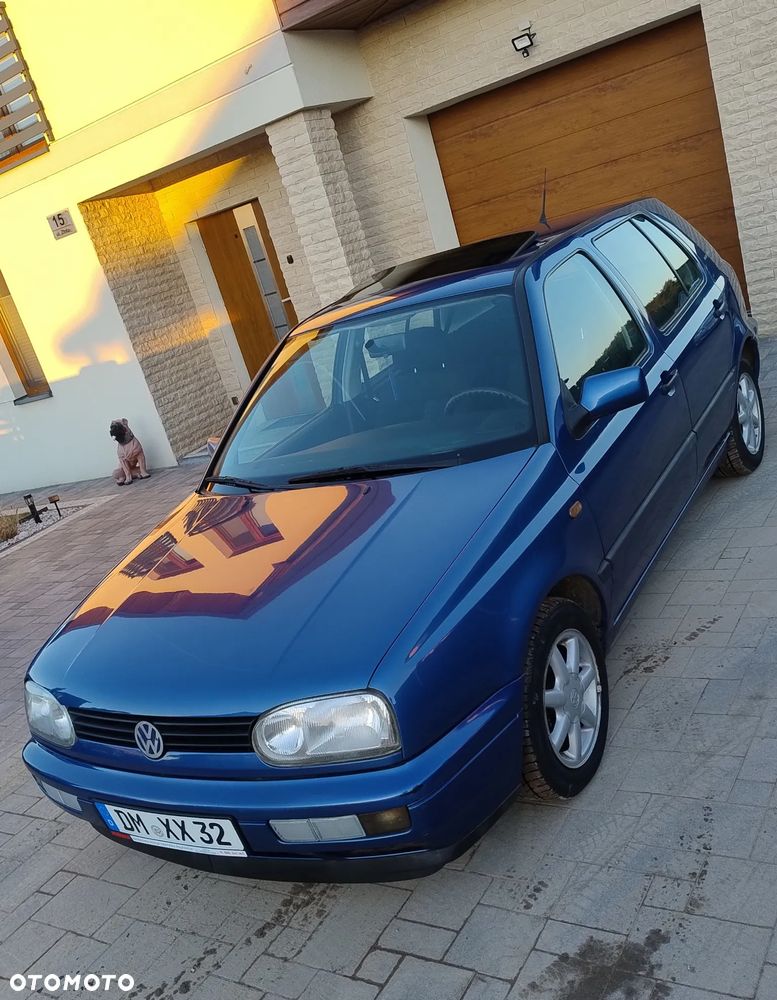Volkswagen Golf 1.6 - 23
