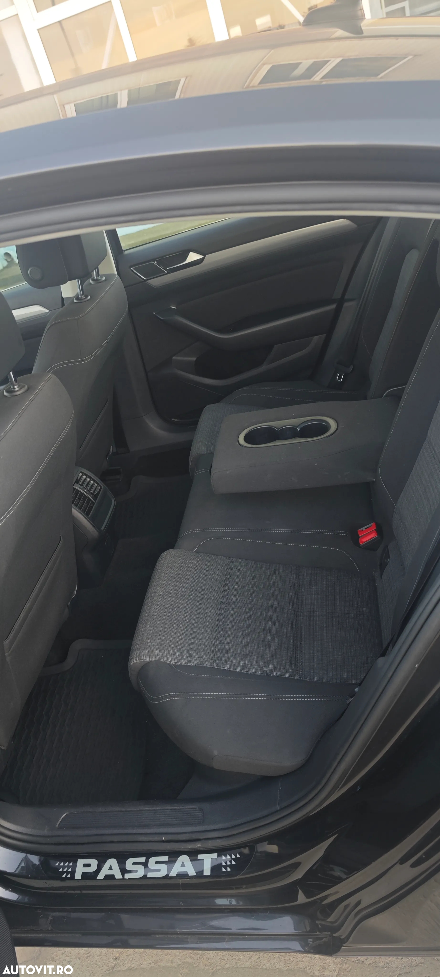 Volkswagen Passat 2.0 TDI DSG Comfortline - 10