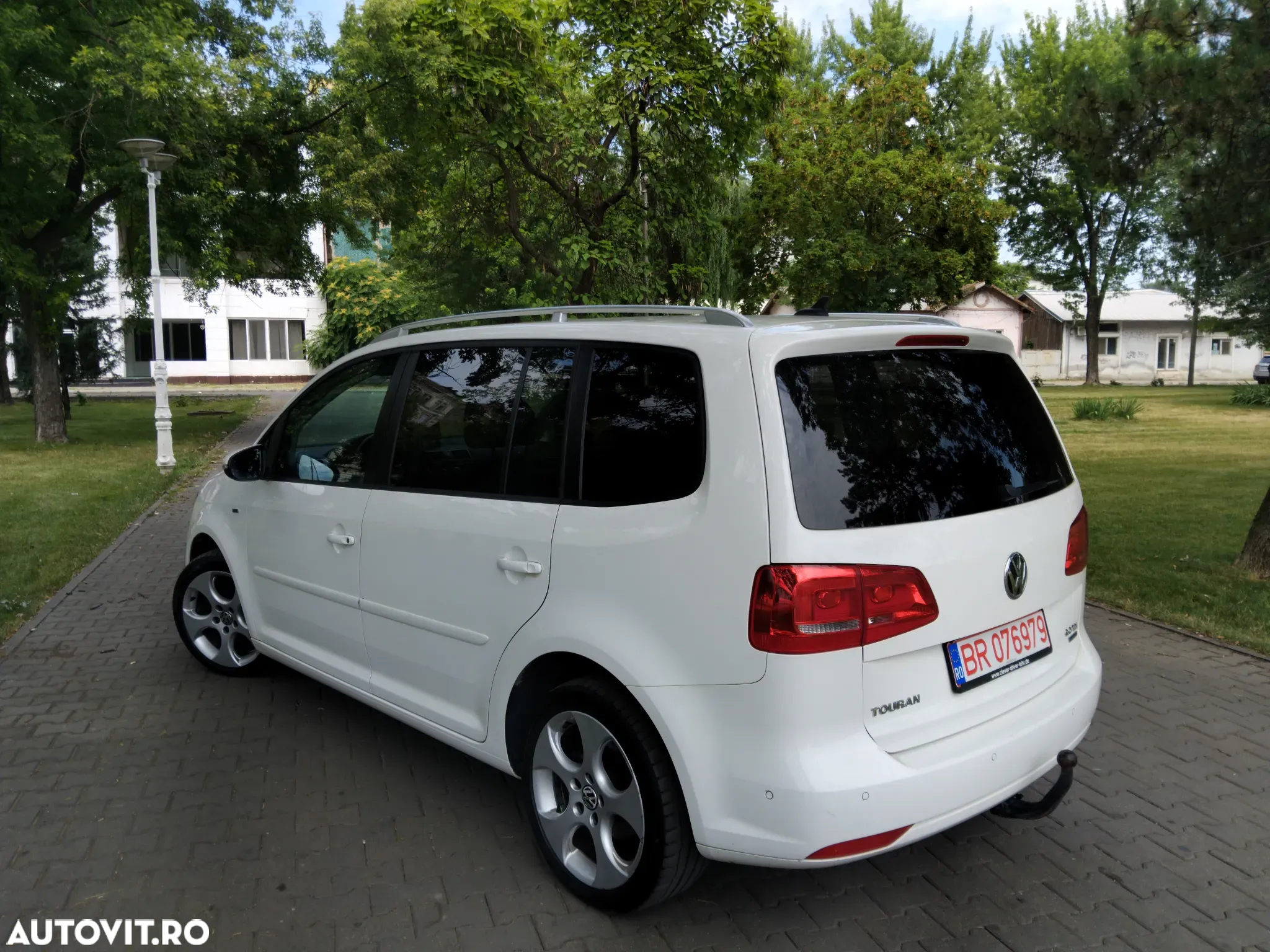 Volkswagen Touran 2.0 TDI DPF BlueMotion Technology Life - 2