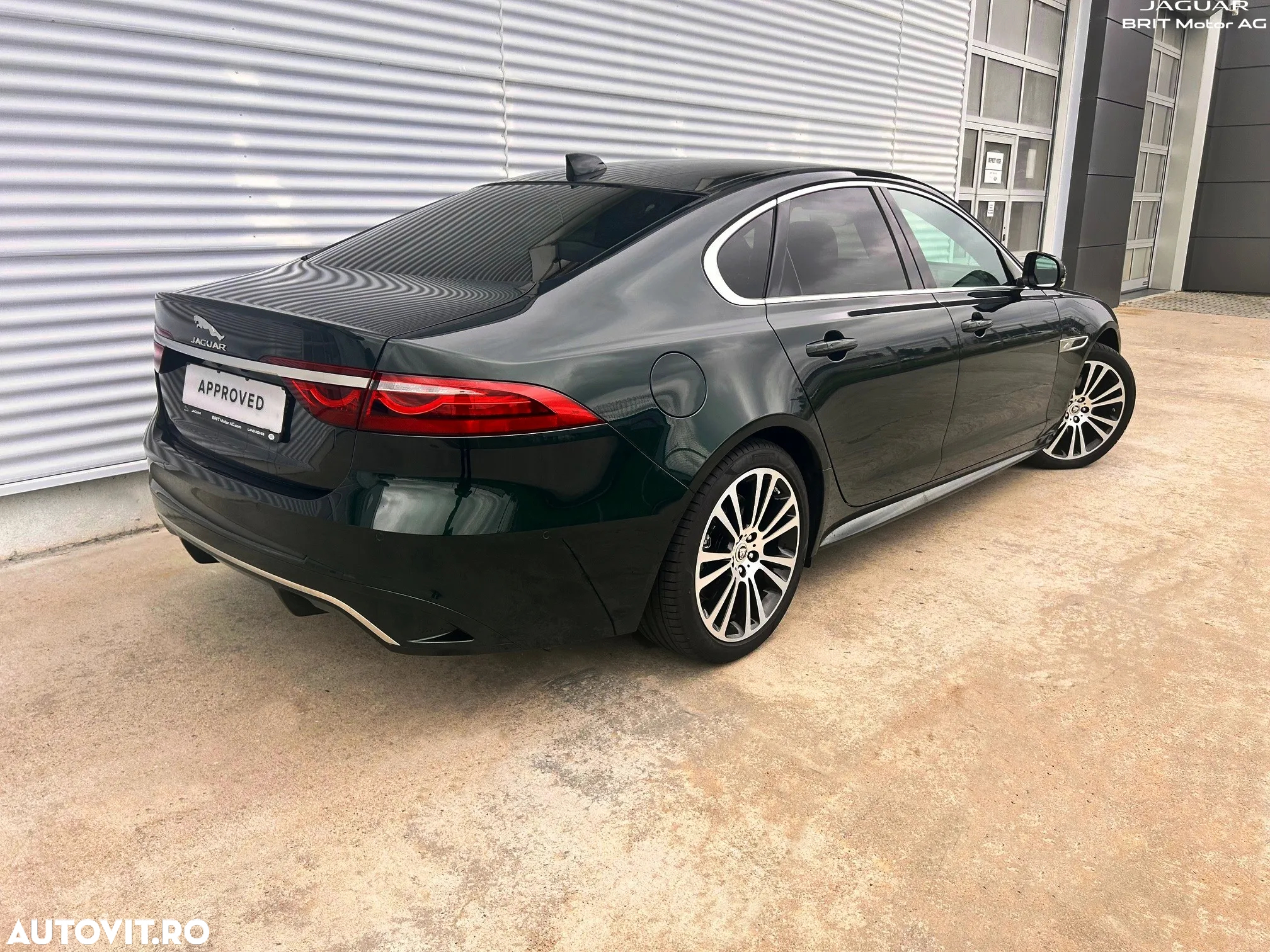 Jaguar XF D200 AWD R-Dynamic SE - 6