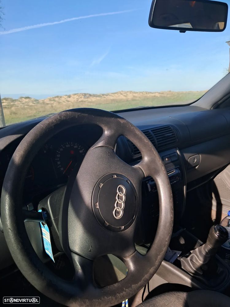 Audi A3 1.6 Attraction - 11