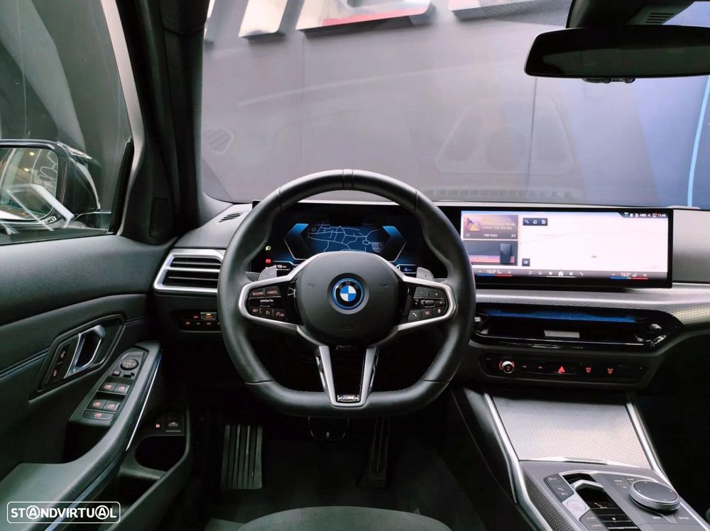 BMW 330 e Pack Desportivo M Pro Auto - 58