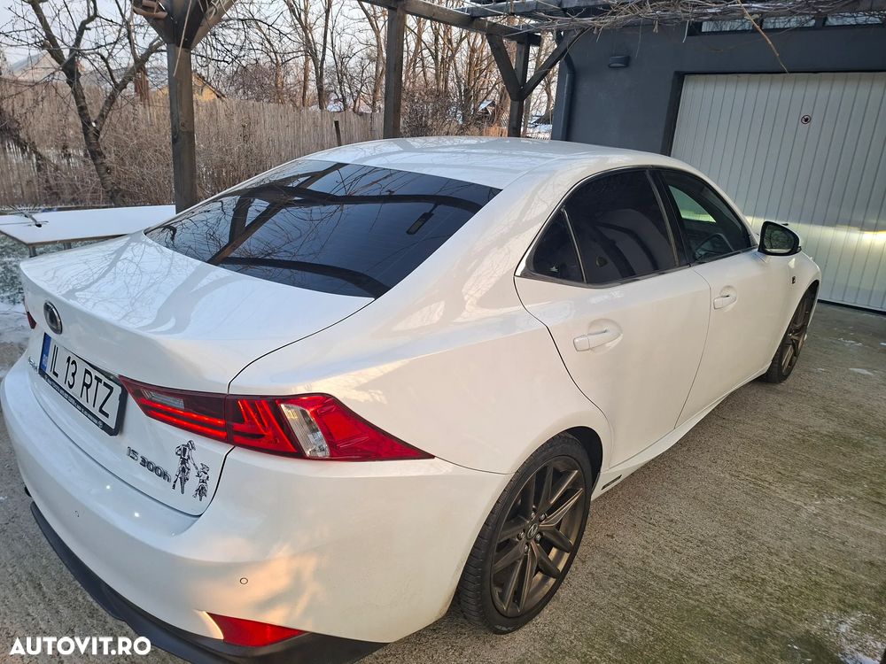 Lexus Seria IS 300h Aut. F Sport - 11
