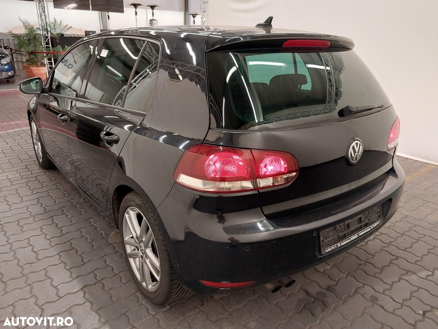 Volkswagen Golf 2.0 TDI DPF Highline - 3