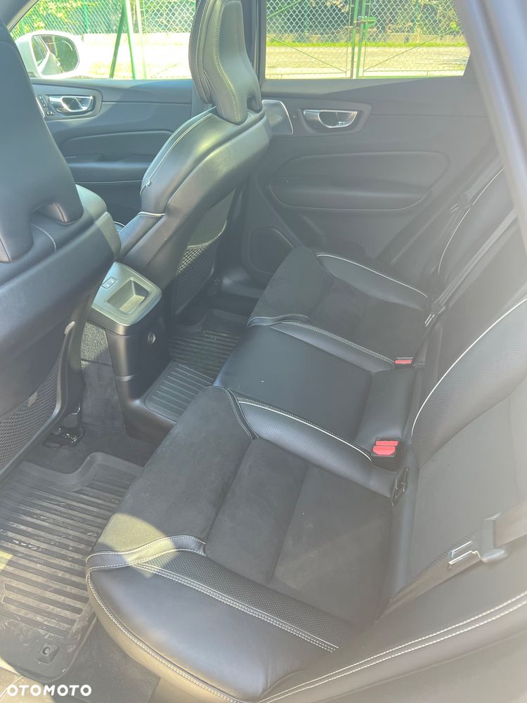 Volvo XC 60 T8 AWD Recharge Geartronic RDesign - 5