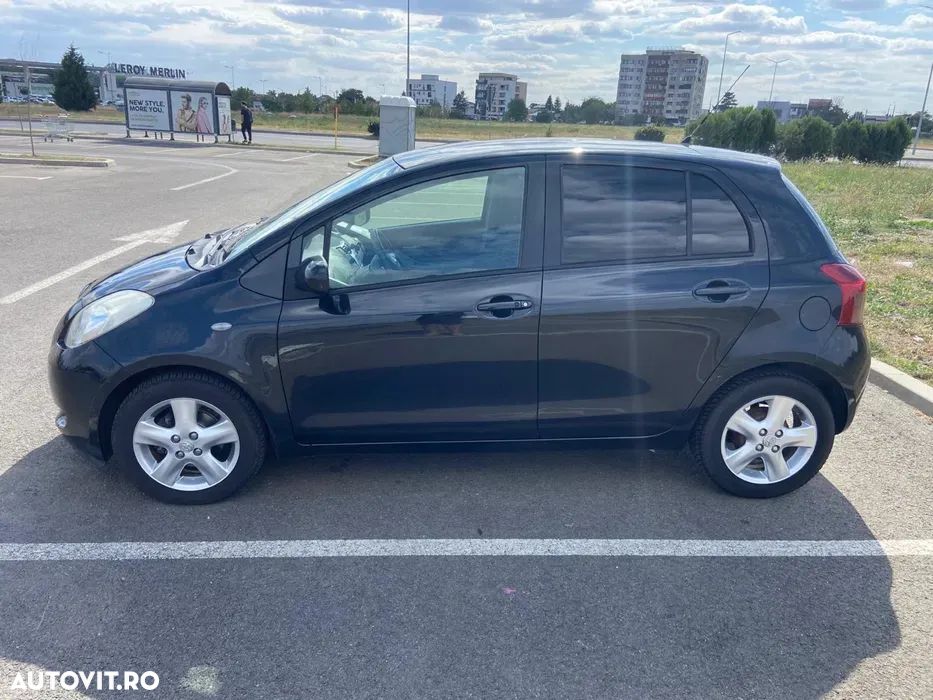 Toyota Yaris - 1