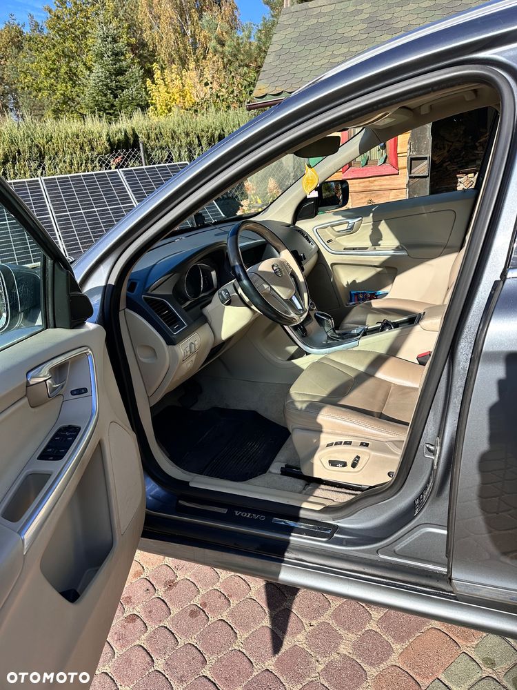 Volvo Xc 60 2017 photo 3