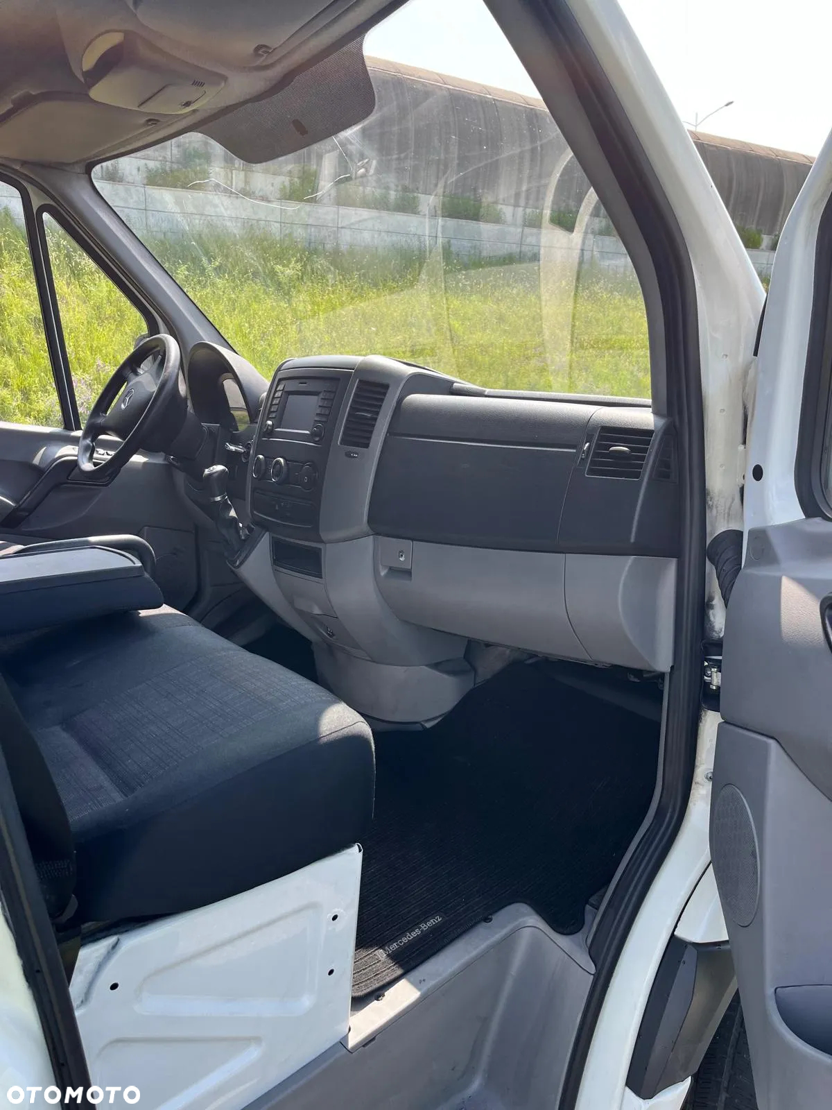 Mercedes-Benz Sprinter - 15