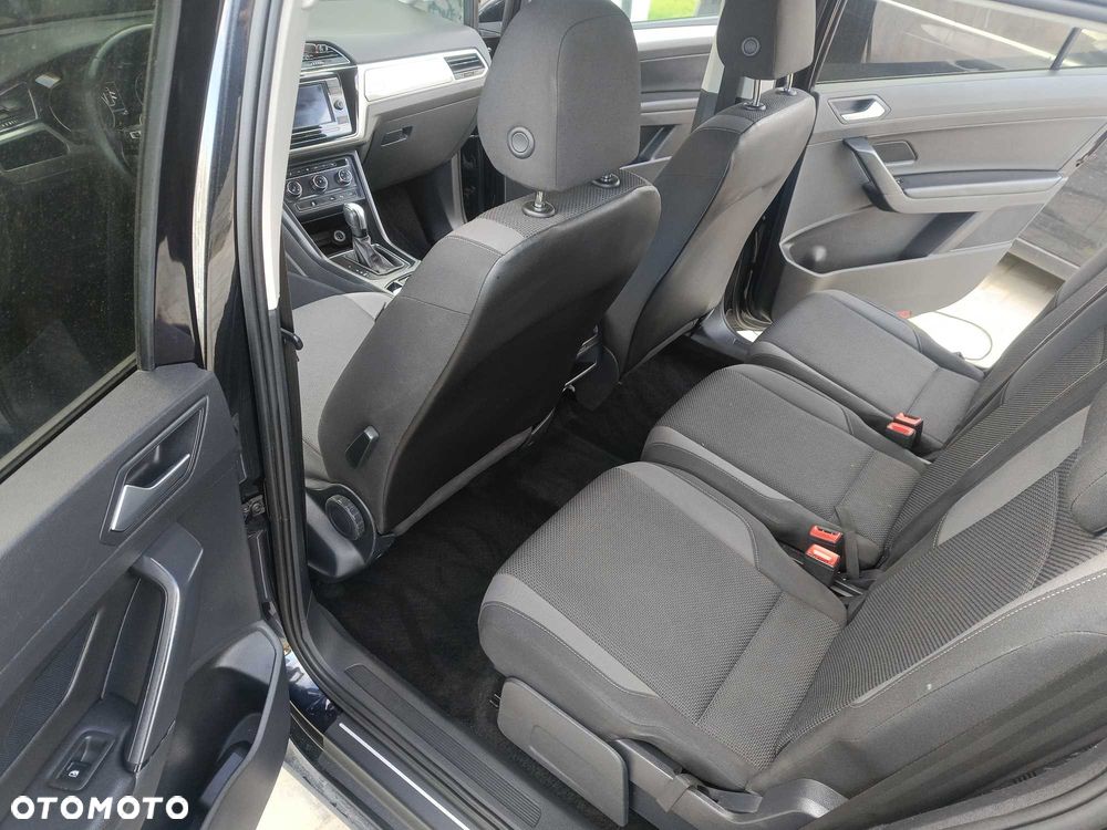 Volkswagen Touran - 6
