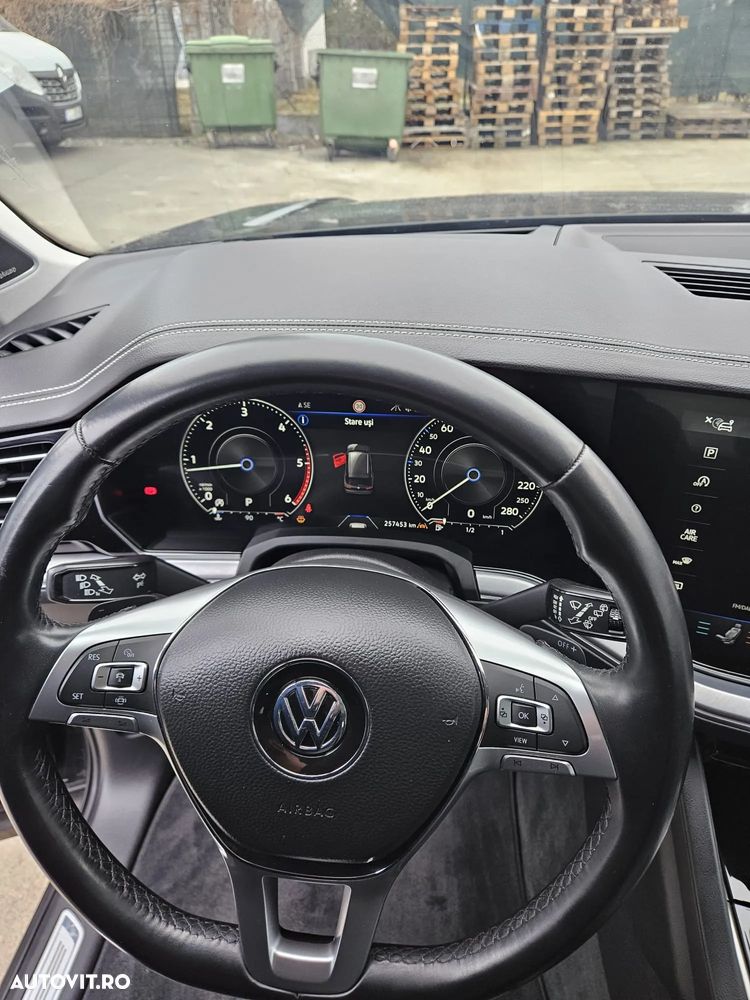 Volkswagen Touareg V6 TDI Elegance - 11