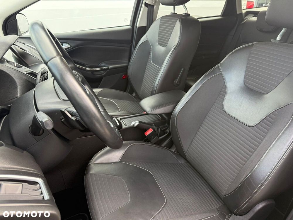 Ford Focus 2.0 EcoBlue Titanium - 12