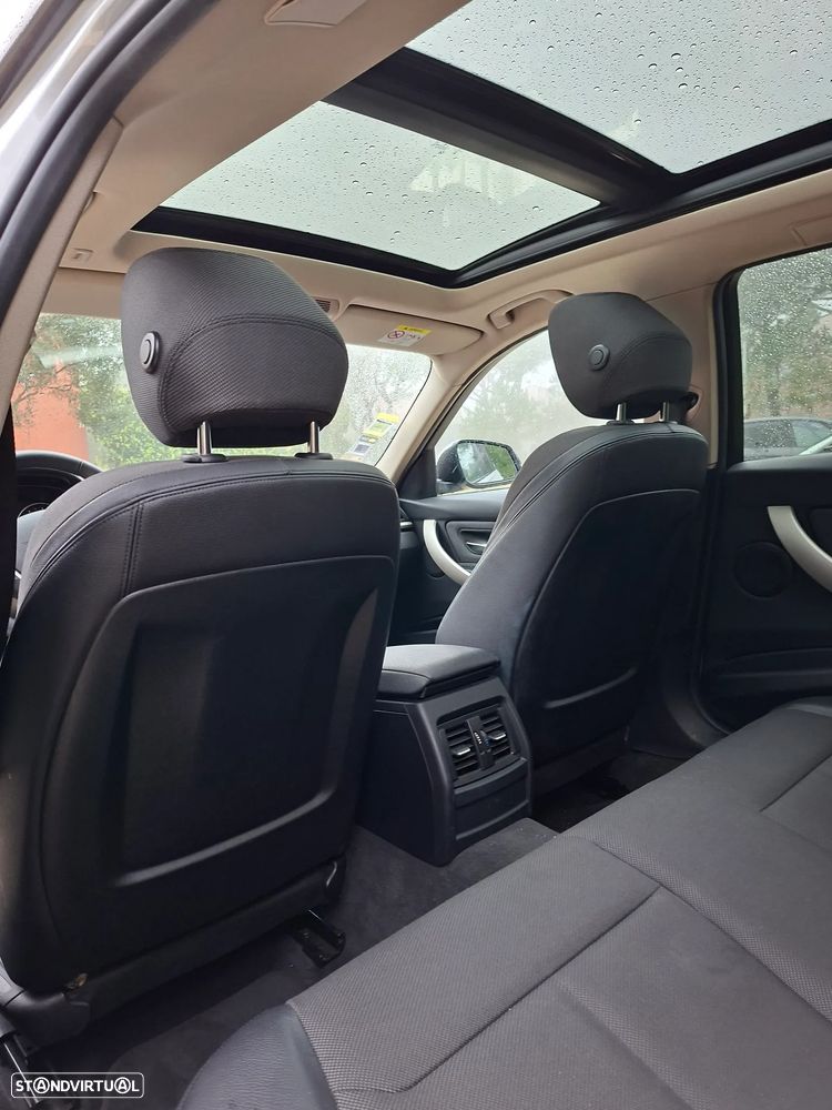 BMW 320 d Auto Line Sport - 11