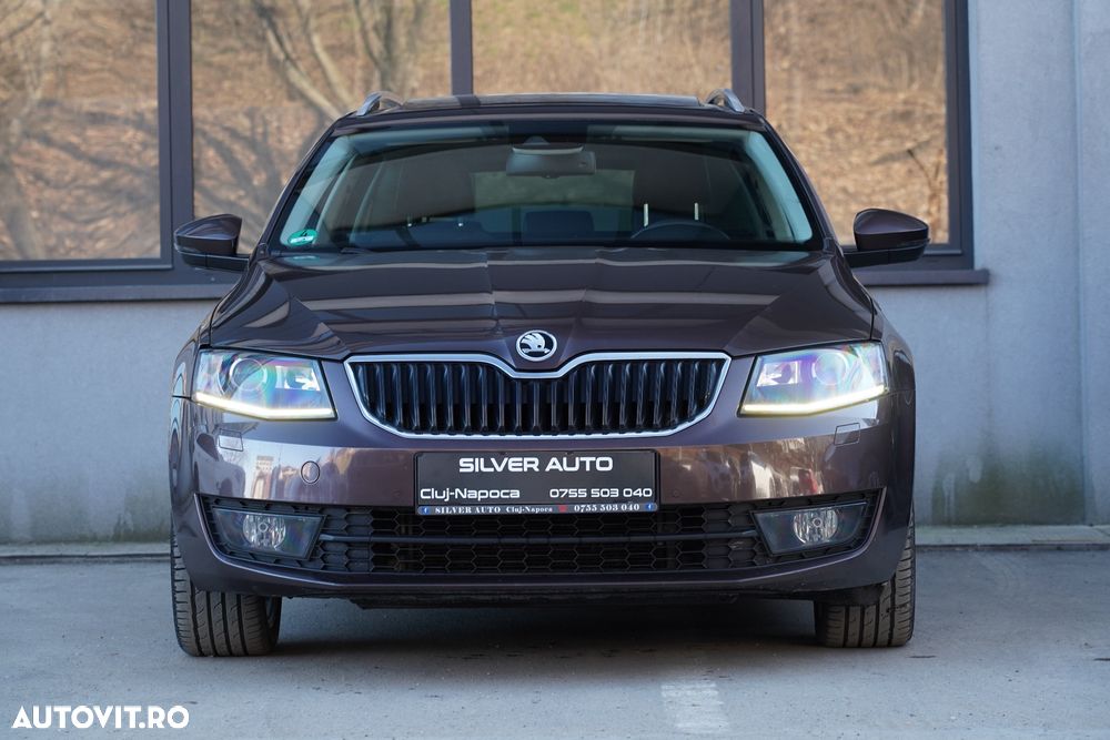 Skoda Octavia 2.0 TDI DSG Style - 25