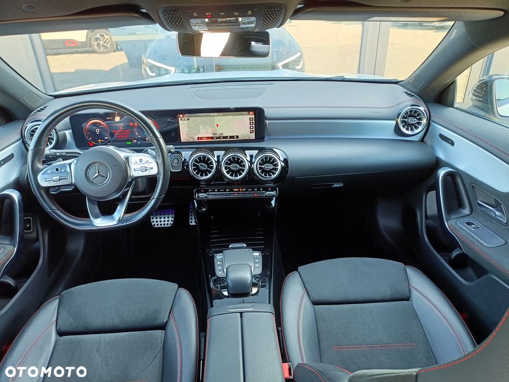 Mercedes-Benz CLA - 13