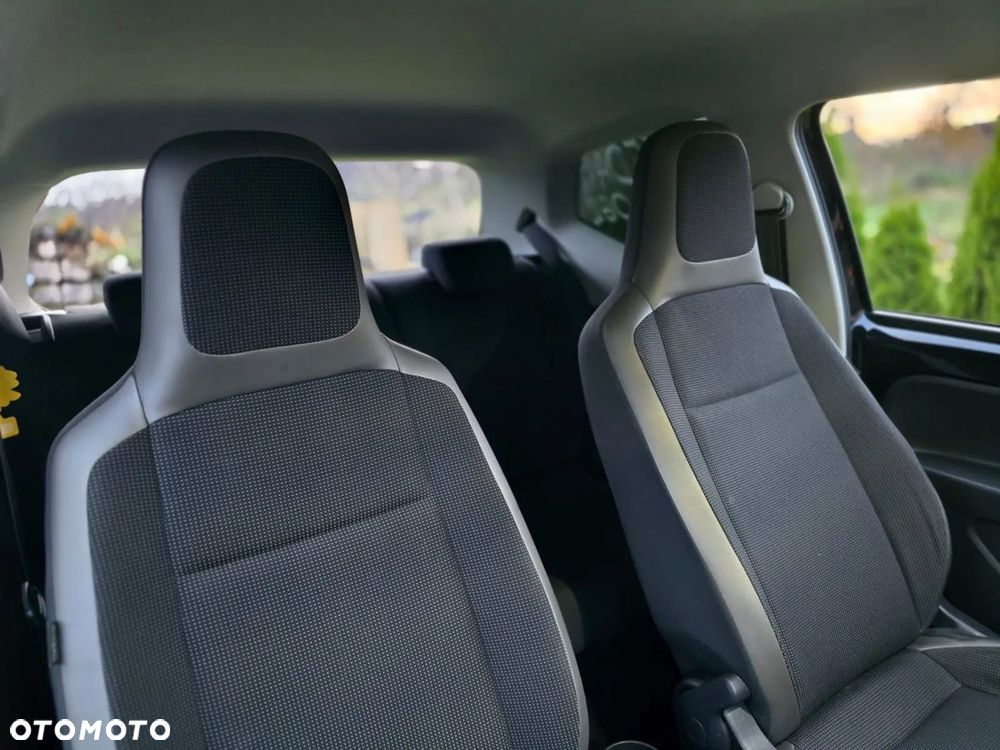 Volkswagen up! (BlueMotion Technology) high - 13