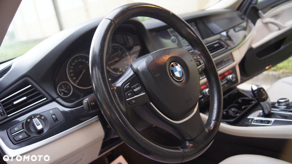 BMW Seria 5 520d - 27