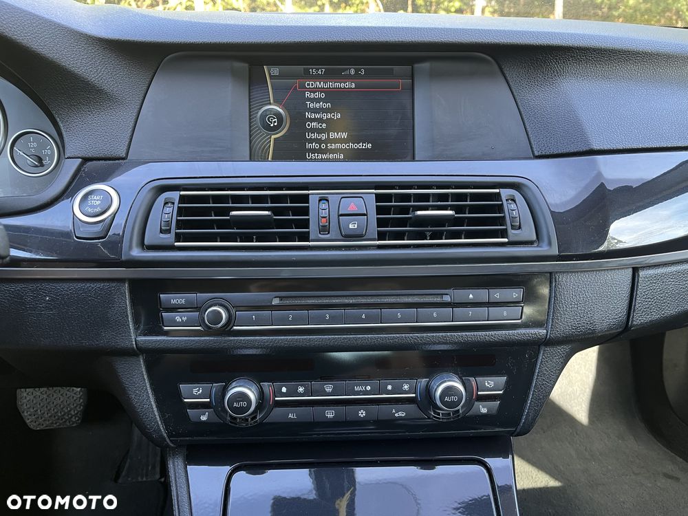 BMW Seria 5 523i - 22