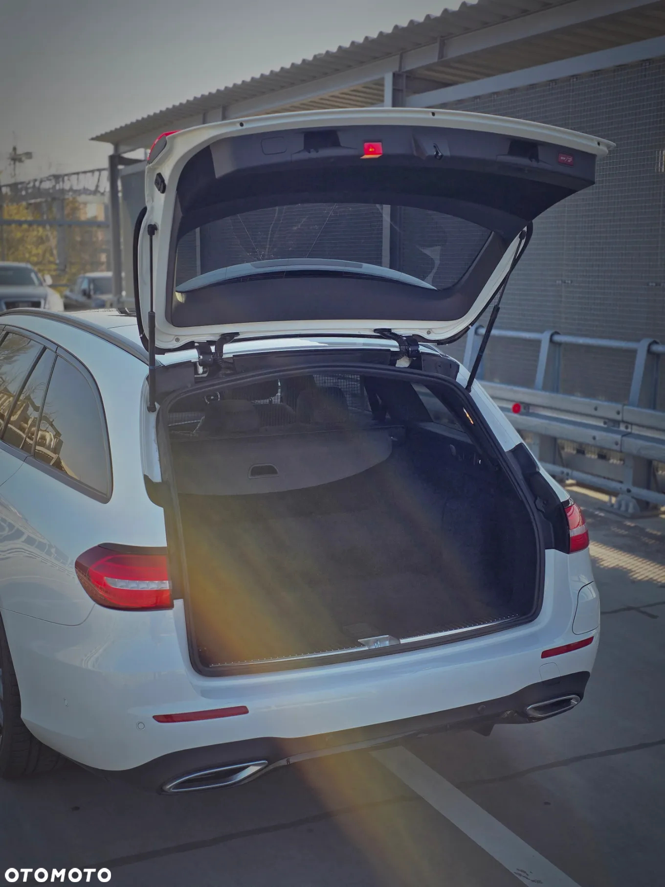 Mercedes-Benz Klasa E 300 de T 9G-TRONIC AMG Line - 19